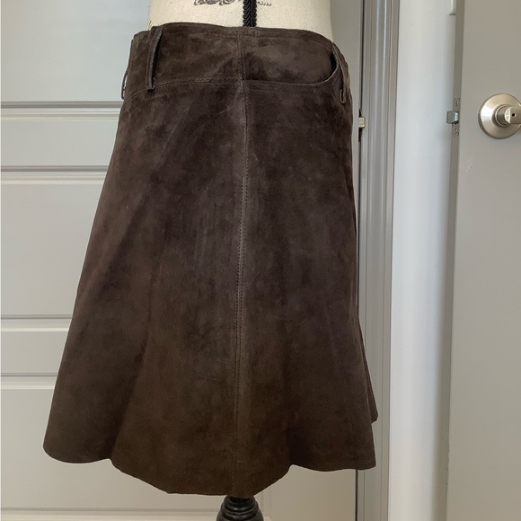 🤠 NWOT Suede Mini Skirt 🤠 - Picture 2 of 9
